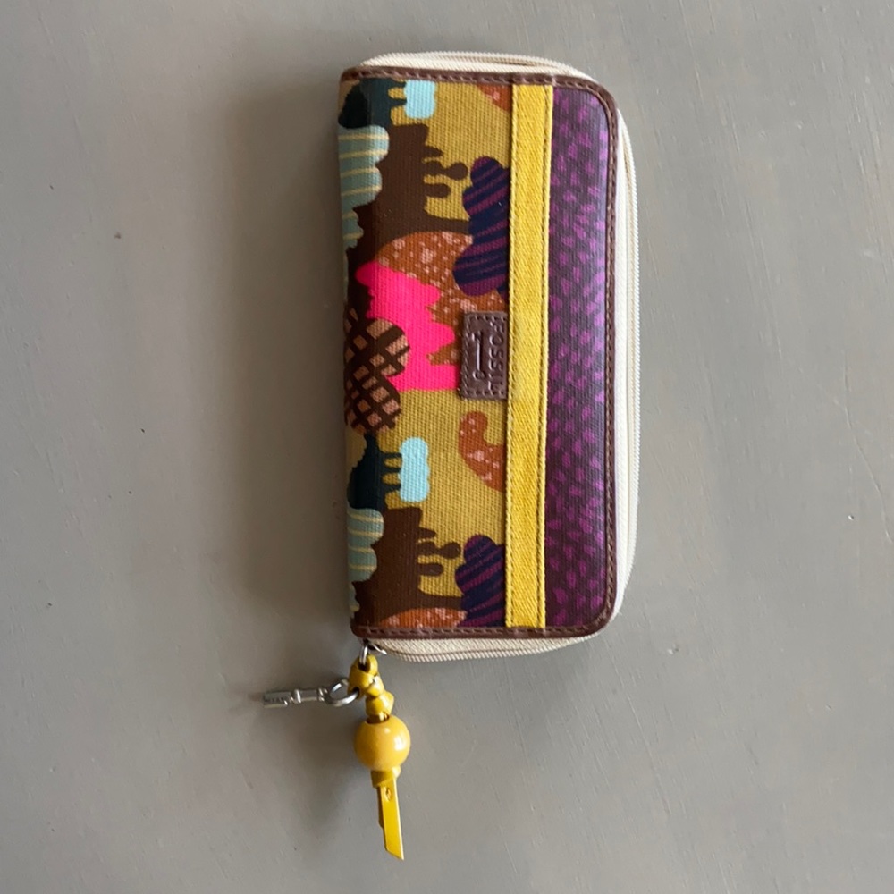 Fossil wallet
